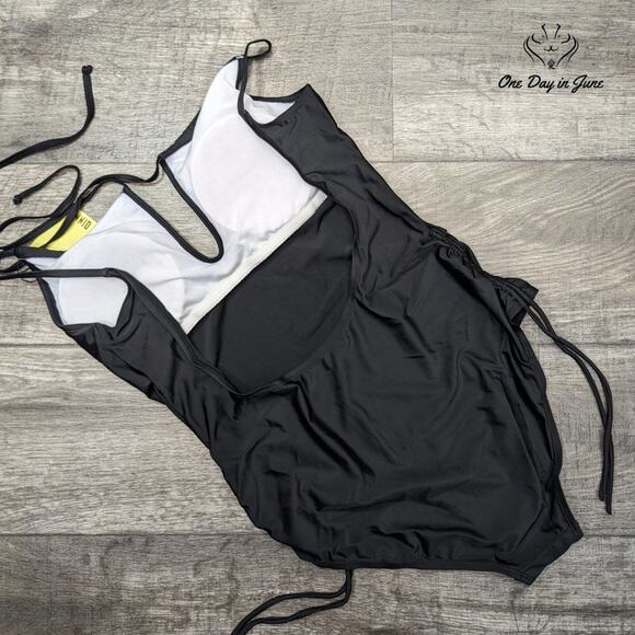 Qinniq V Neck Ruched One Piece Swimsuit Size L - Picture 5 of 5